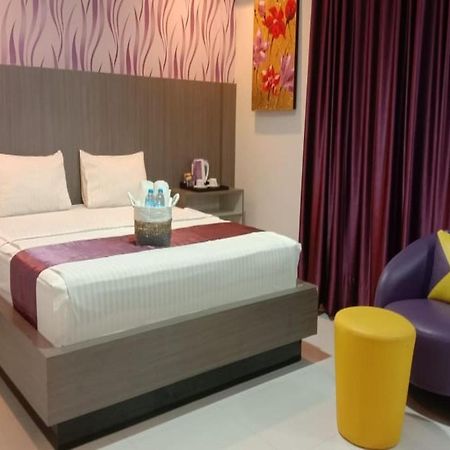 Liras Hotel Syariah Pulupanda Exterior foto