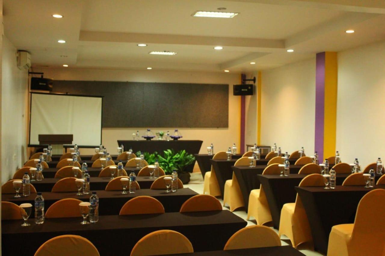 Liras Hotel Syariah Pulupanda Exterior foto